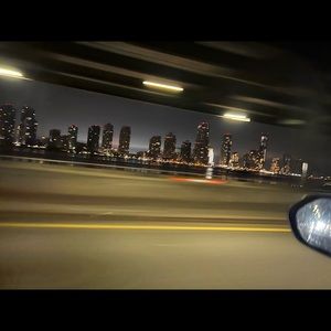 Meet your Posher, Bails